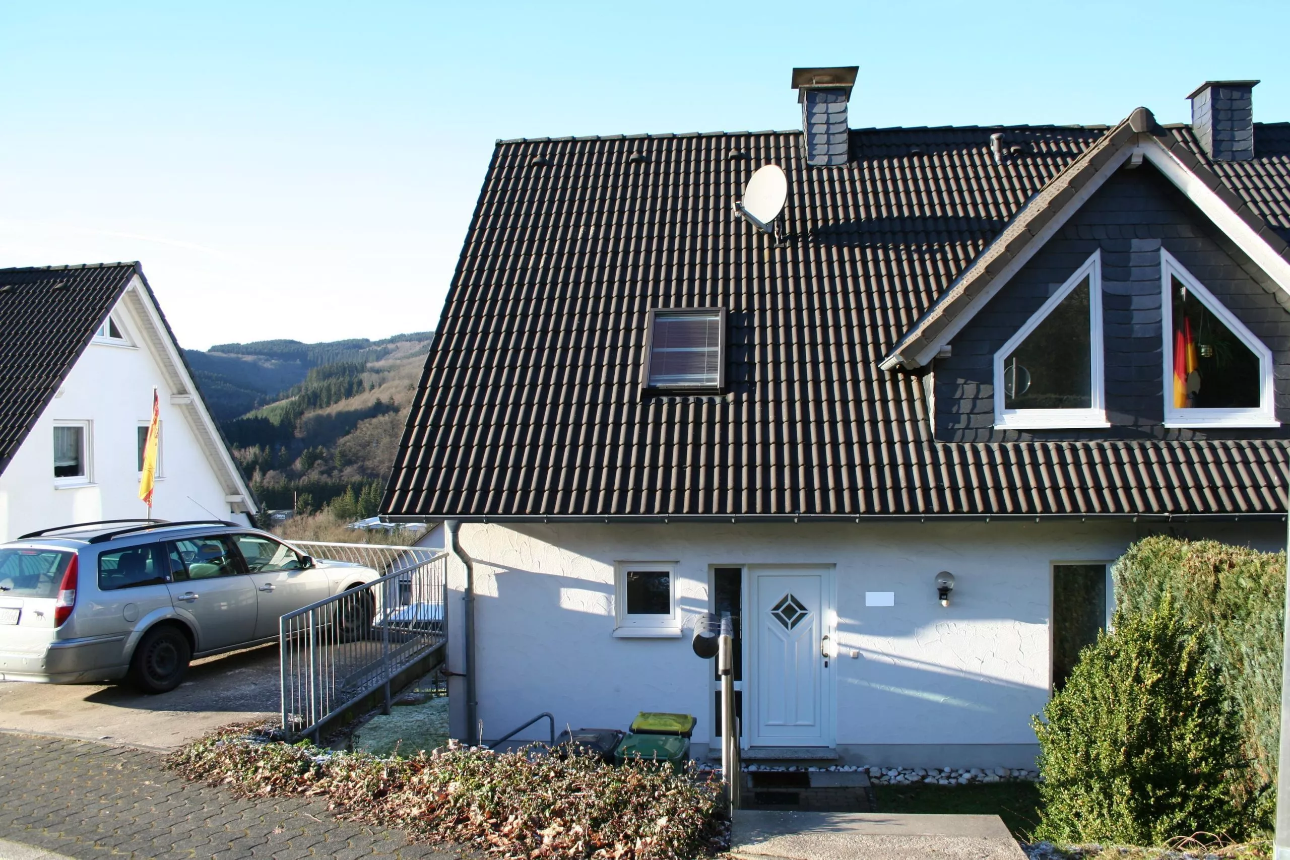 Volksbank immoXperten GmbH & Co. KG - Immobilienangebot - 57413 Finnentrop - Finnentrop-Ort - Einfamilienhaus mit Einliegerwohnung - *NEU*: Wohnhaus mit Einliegerwohnung in Finnentrop!