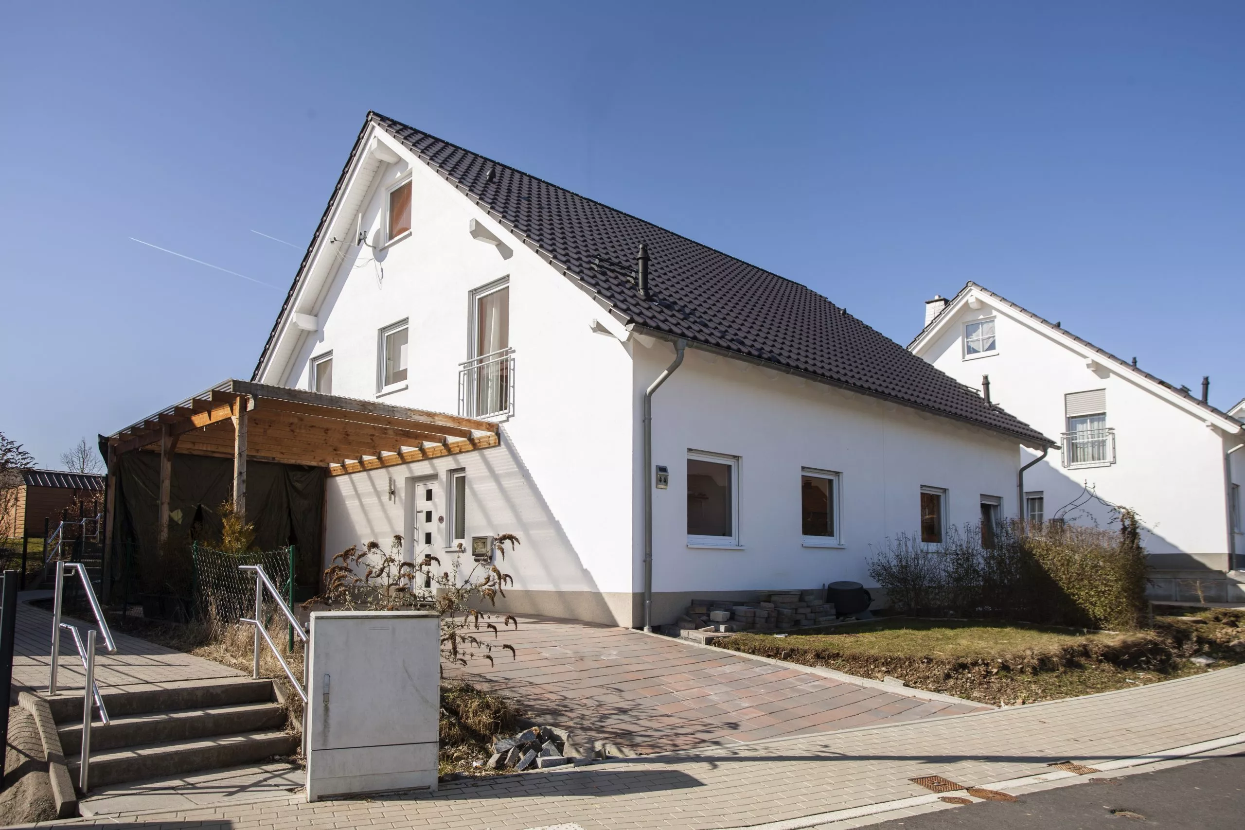 Volksbank immoXperten GmbH & Co. KG - Immobilienangebot - 57439 Attendorn - Attendorn-Ort - Doppelhaushälfte - Junges Wohnhaus in bevorzugter Lage in Attendorn!
