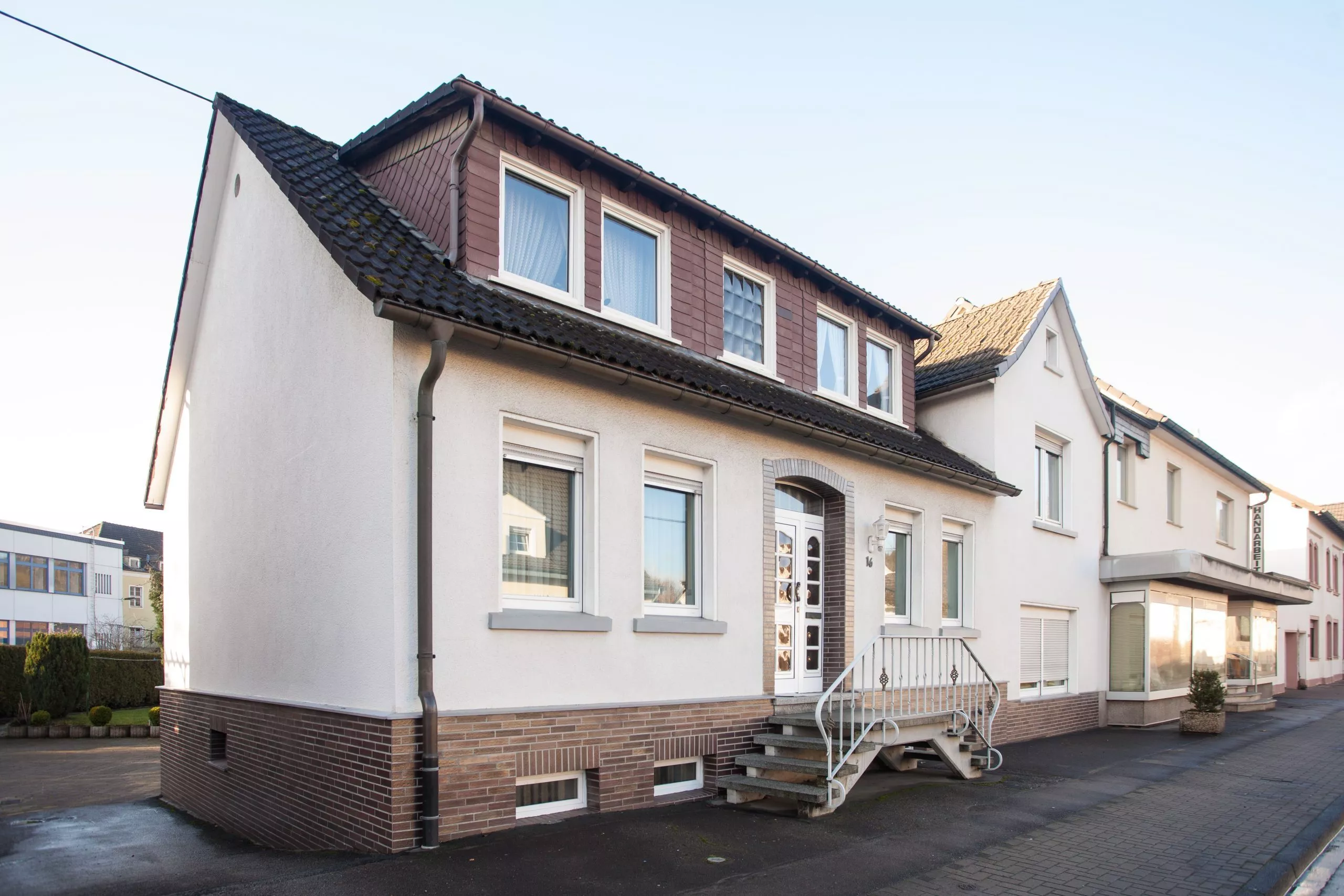 Volksbank immoXperten GmbH & Co. KG - Immobilienangebot - 57368 Lennestadt - Grevenbrück - Zweifamilienhaus - *NEU*: Geschmackvolles Ein- bis Zweifamilienhaus in Grevenbrück!