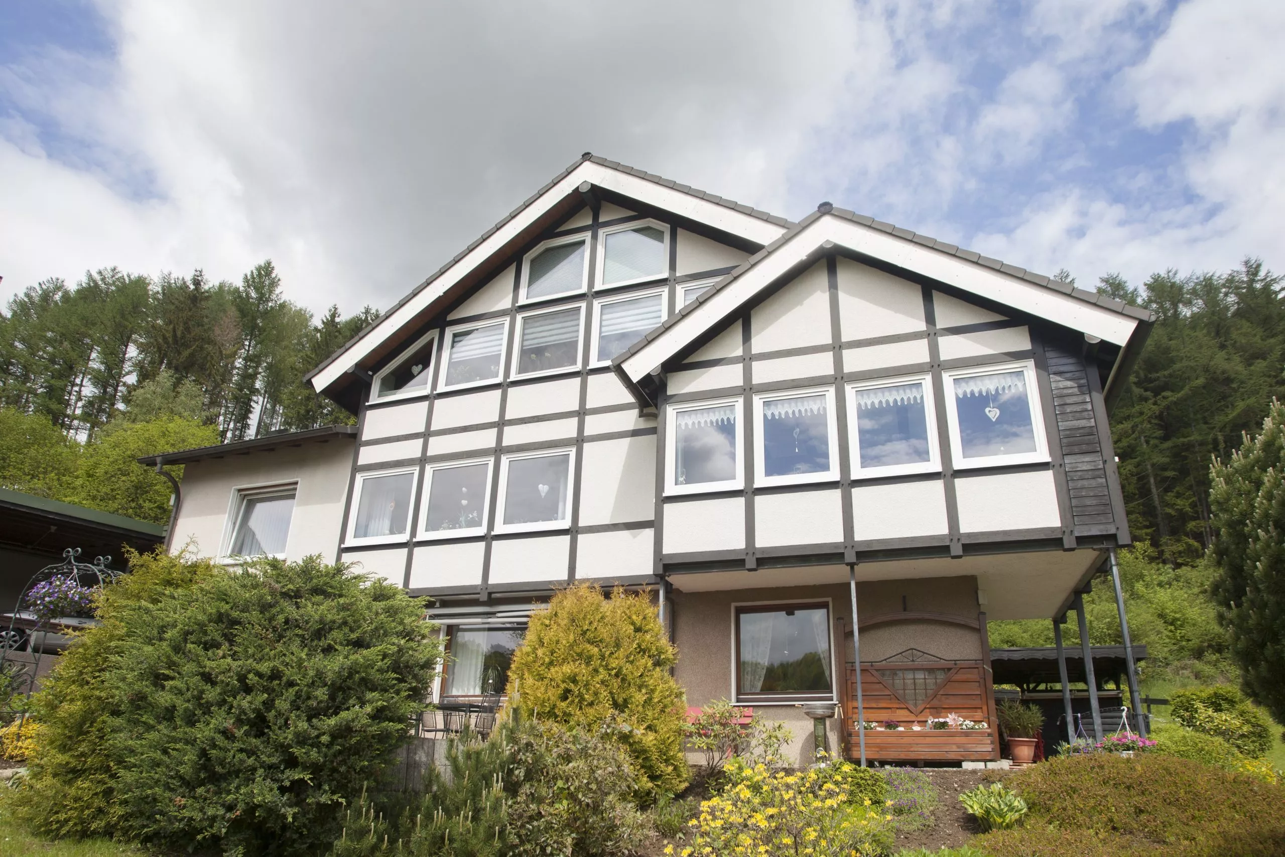 Volksbank immoXperten GmbH & Co. KG - Immobilienangebot - 57439 Attendorn - Repetal - Einfamilienhaus mit Einliegerwohnung - Großzügiges Wohnhaus mit Flair!