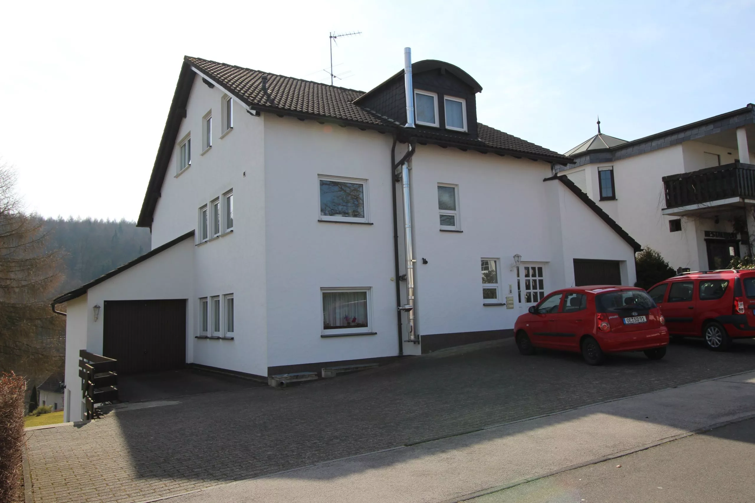 Volksbank immoXperten GmbH & Co. KG - Immobilienangebot - 57439 Attendorn - Neu-Listernohl/ P´burg - Dachgeschosswohnung - *NEU*: Raus aus der Miete - rein in die eigene Wohnung!