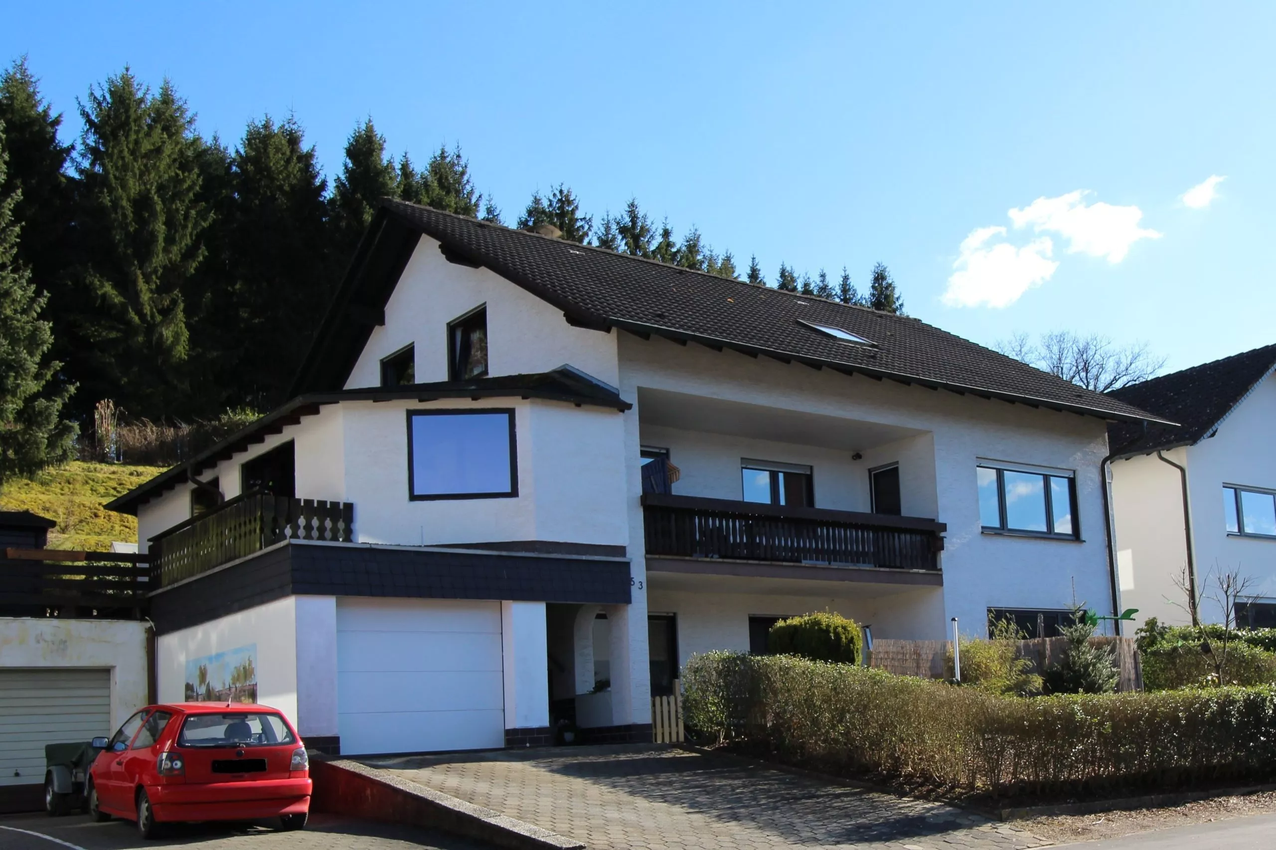 Volksbank immoXperten GmbH & Co. KG - Immobilienangebot - 57413 Finnentrop - Lenhausen - Häuser - Großzügiges Wohnhaus mit Einliegerwohnung in Lenhausen!