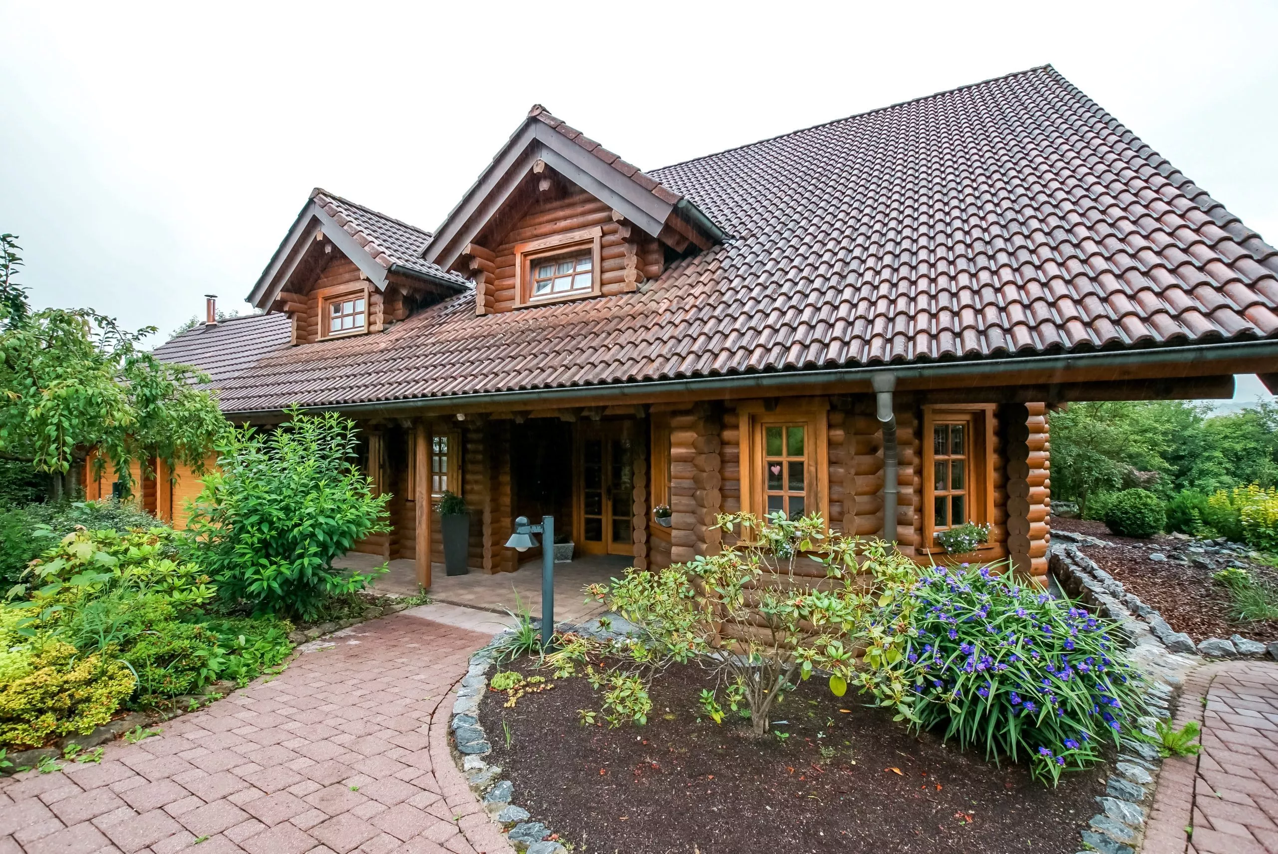 Volksbank immoXperten GmbH & Co. KG - Immobilienangebot - 57413 Finnentrop - Finnentrop-Ort - Häuser - *NEU*: Einzigartiges Wohnflair erleben - großzügiges Familienhaus in Finnentrop!