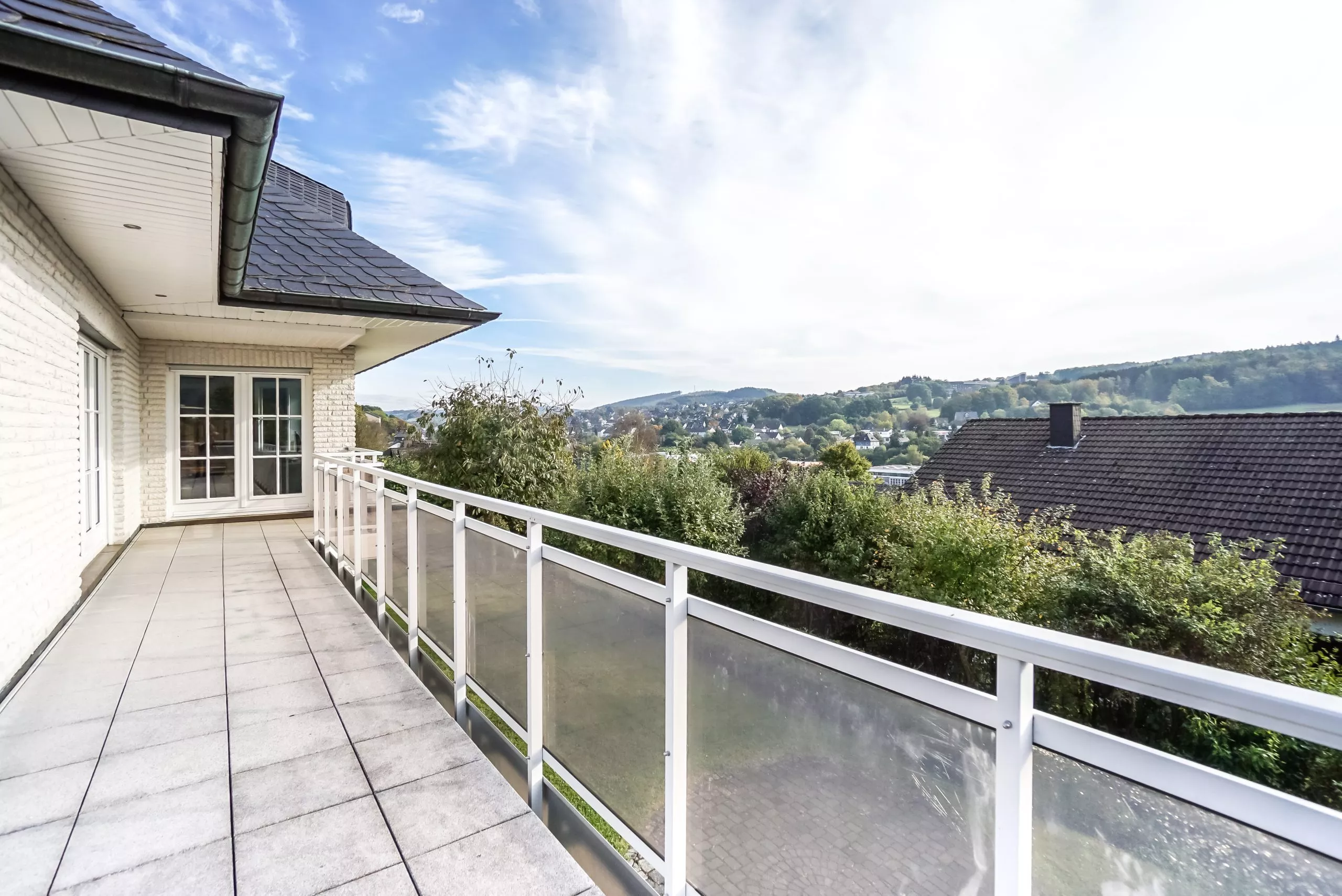 Volksbank immoXperten GmbH & Co. KG - Immobilienangebot - 57462 Olpe - Rüblinghausen - Häuser - Repräsentatives Einfamilienhaus zur Miete in Olpe-Rüblinghausen!