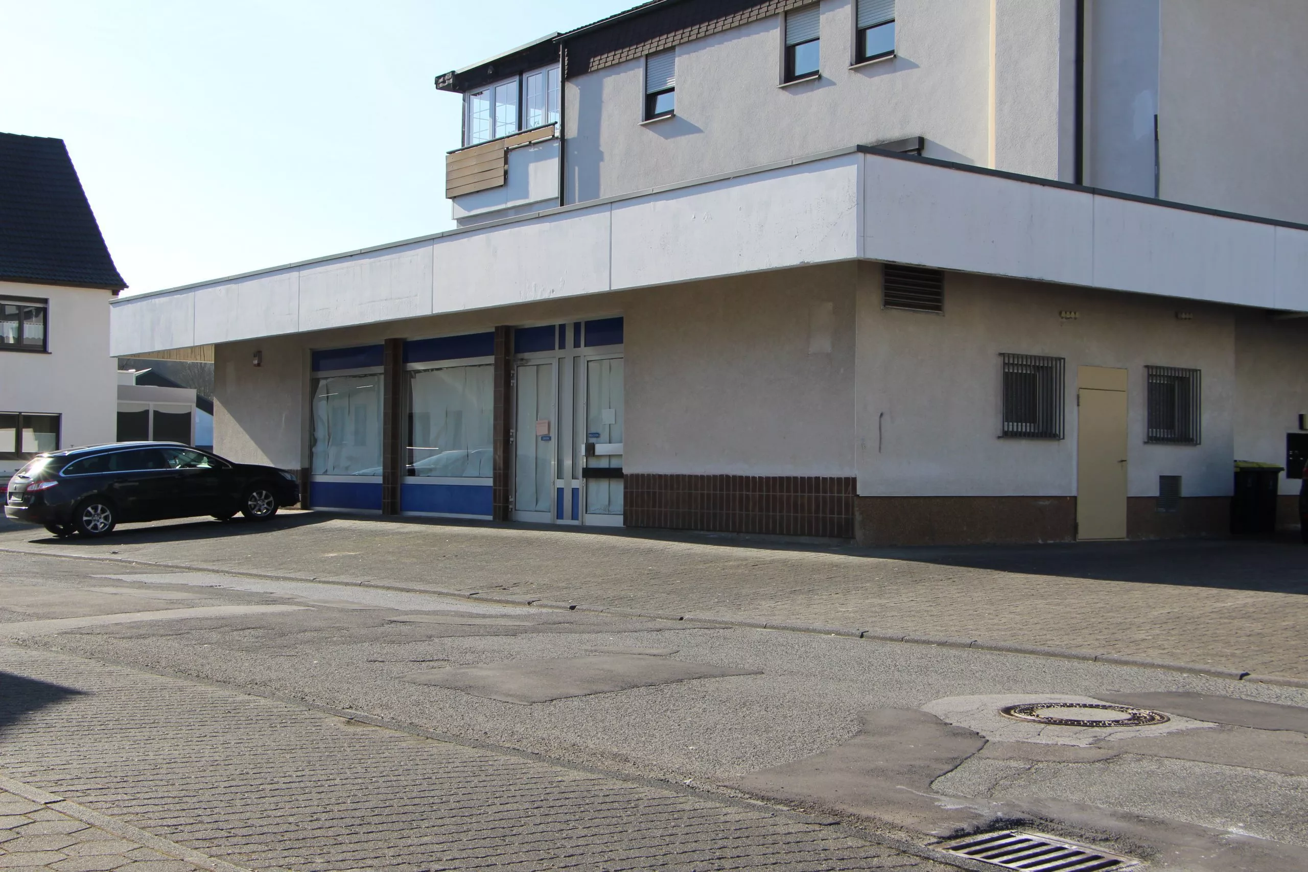 Volksbank immoXperten GmbH & Co. KG - Immobilienangebot - 57413 Finnentrop - Bamenohl - Läden/SB-Märkte - Ideal für Ihr Gewerbe - Flexible nutzbares Geschäftslokal in Bamenohl zu vermieten!