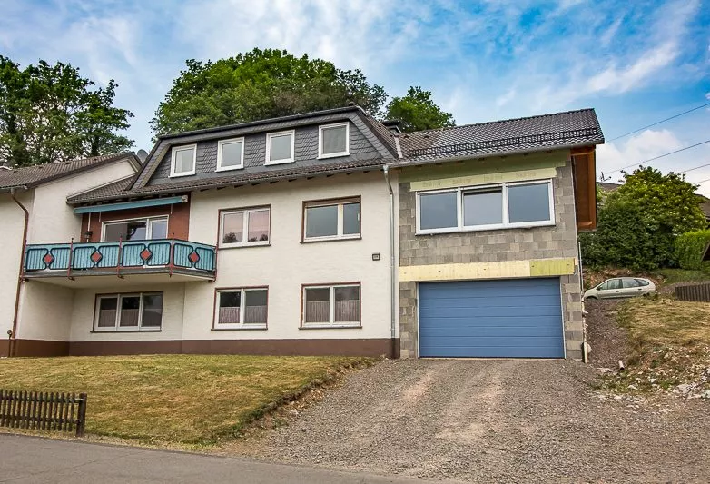 Volksbank immoXperten GmbH & Co. KG - Immobilienangebot - 57439 Attendorn - Helden - Häuser - Großzügiges Familienwohnhaus in idyllischer Lage im Repetal!