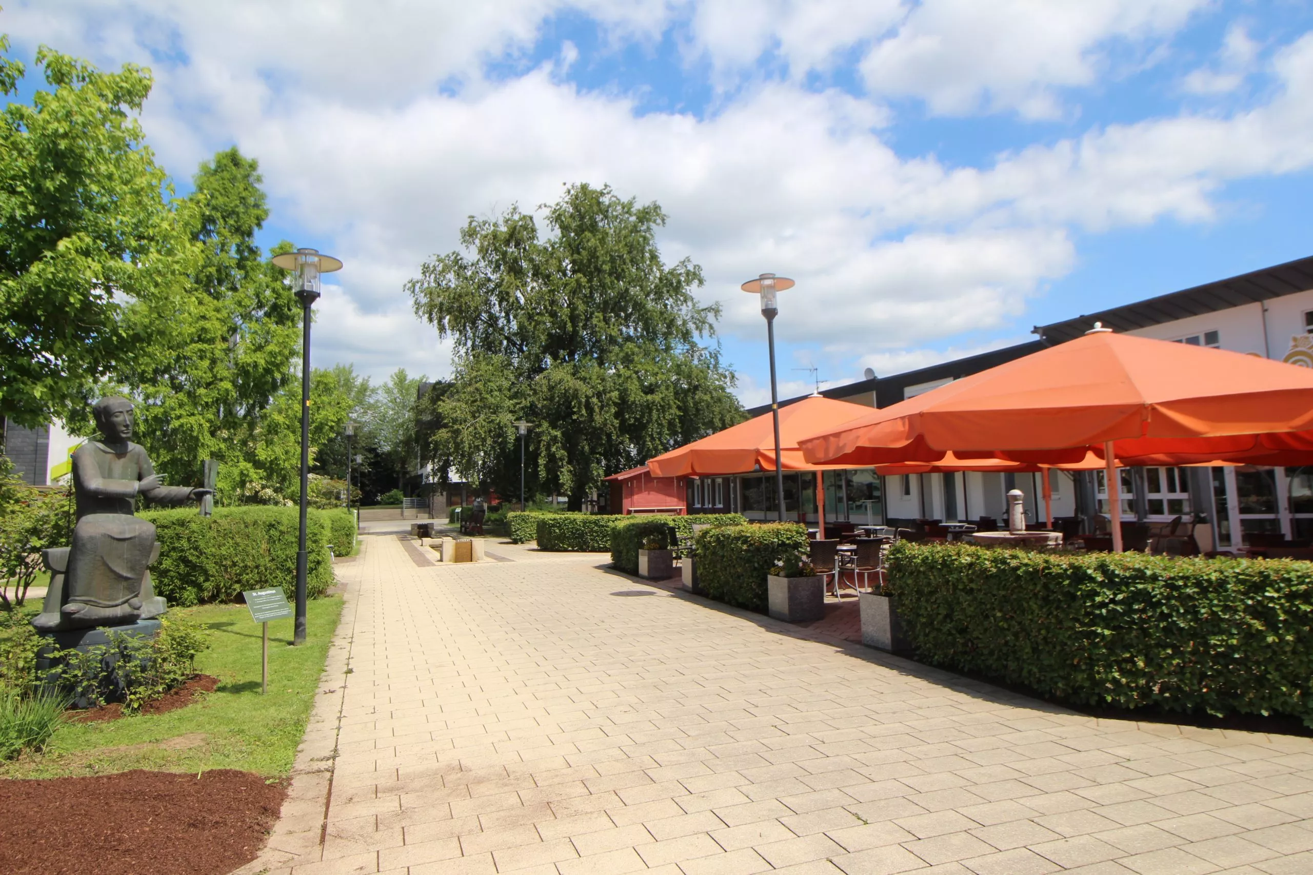 Volksbank immoXperten GmbH & Co. KG - Immobilienangebot - 57439 Attendorn - Neu-Listernohl/ P´burg - Wohnungen - +++NEU+++ Neu und zum Einzug bereit! - Wohnen am Augustinusplatz!
