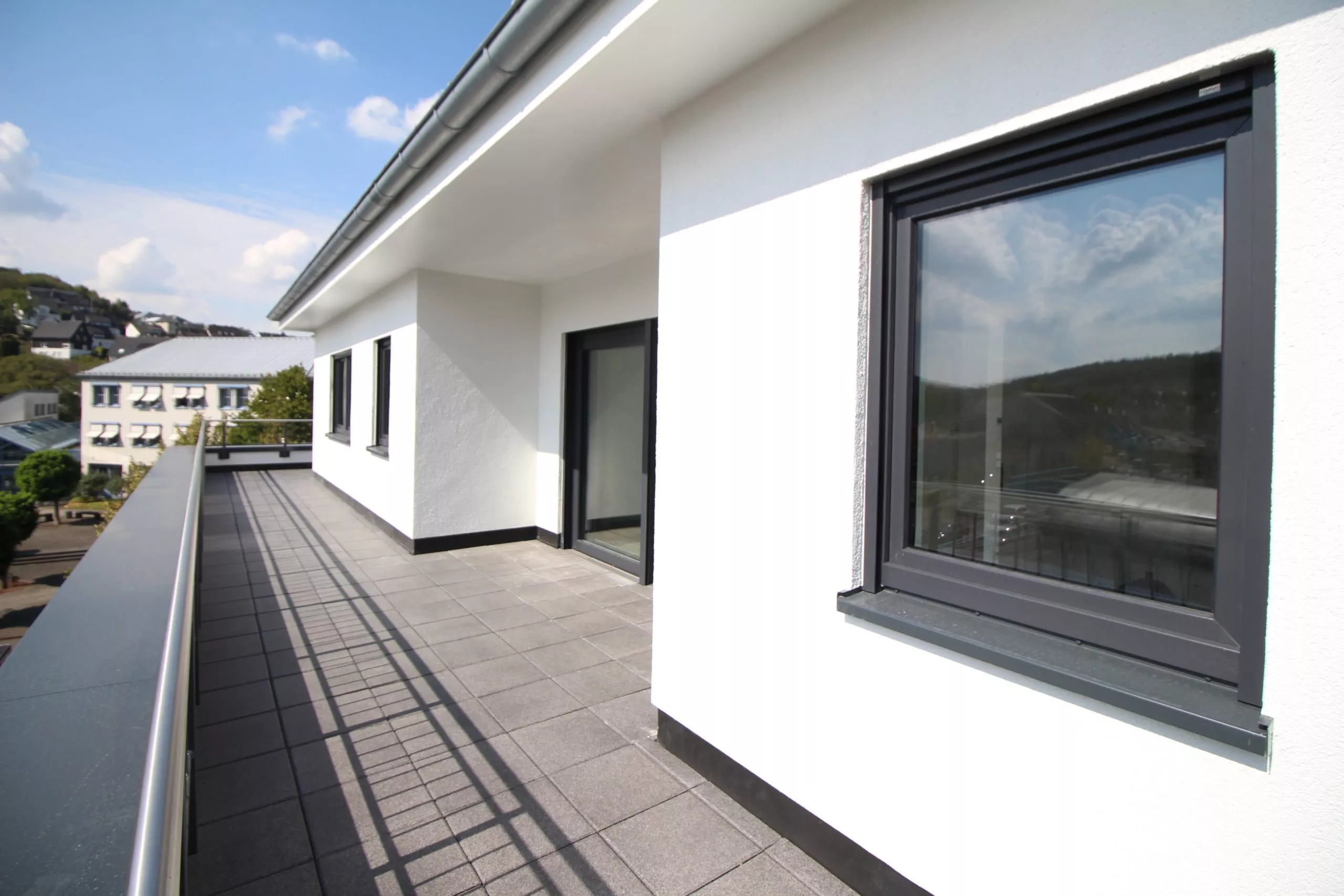 Volksbank immoXperten GmbH & Co. KG - Immobilienangebot - 57462 Olpe - Olpe-Ort - Wohnungen - Wohnen über den Dächern von Olpe! Penthouse-Mietwohnung in Olper Innenstadt!