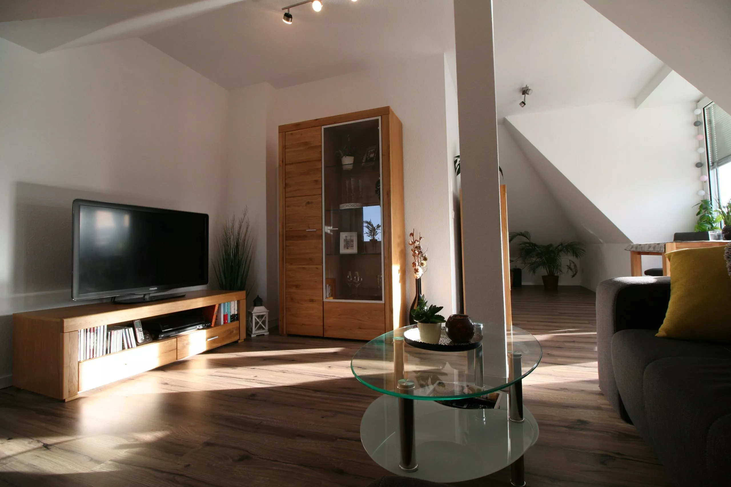 Volksbank immoXperten GmbH & Co. KG - Immobilienangebot - 57462 Olpe - Olpe-Ort - Wohnungen - Gemütliche 2 Zimmer Dachgeschosswohnung in Olper Innenstadt!