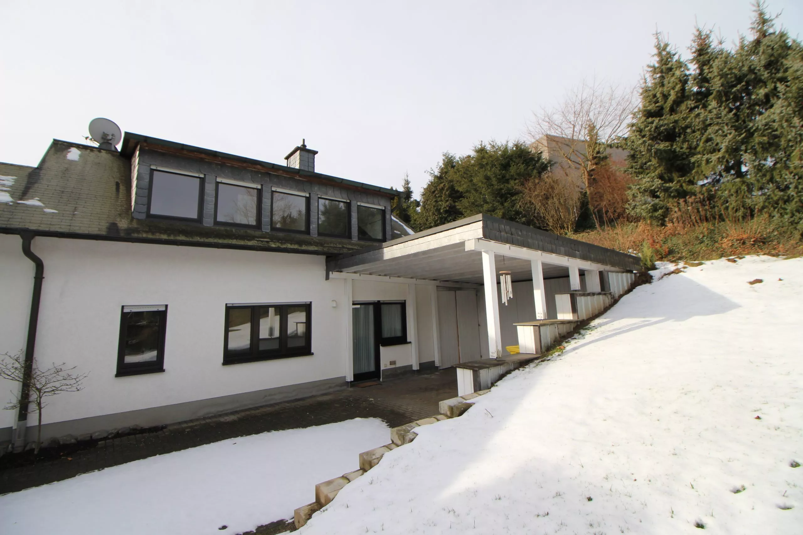 Volksbank immoXperten GmbH & Co. KG - Immobilienangebot - 57413 Finnentrop - Finnentrop-Ort - Wohnungen - +++NEU+++Wohnglück für Familien - Doppelhaushälfte in Finnentrop!