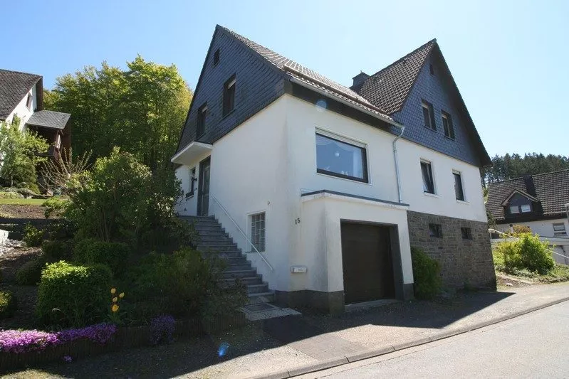 Volksbank immoXperten GmbH & Co. KG - Immobilienangebot - 57482 Wenden - Wenden-Ort - Häuser - Gepflegtes, älteres Einfamilienhaus in Wenden!