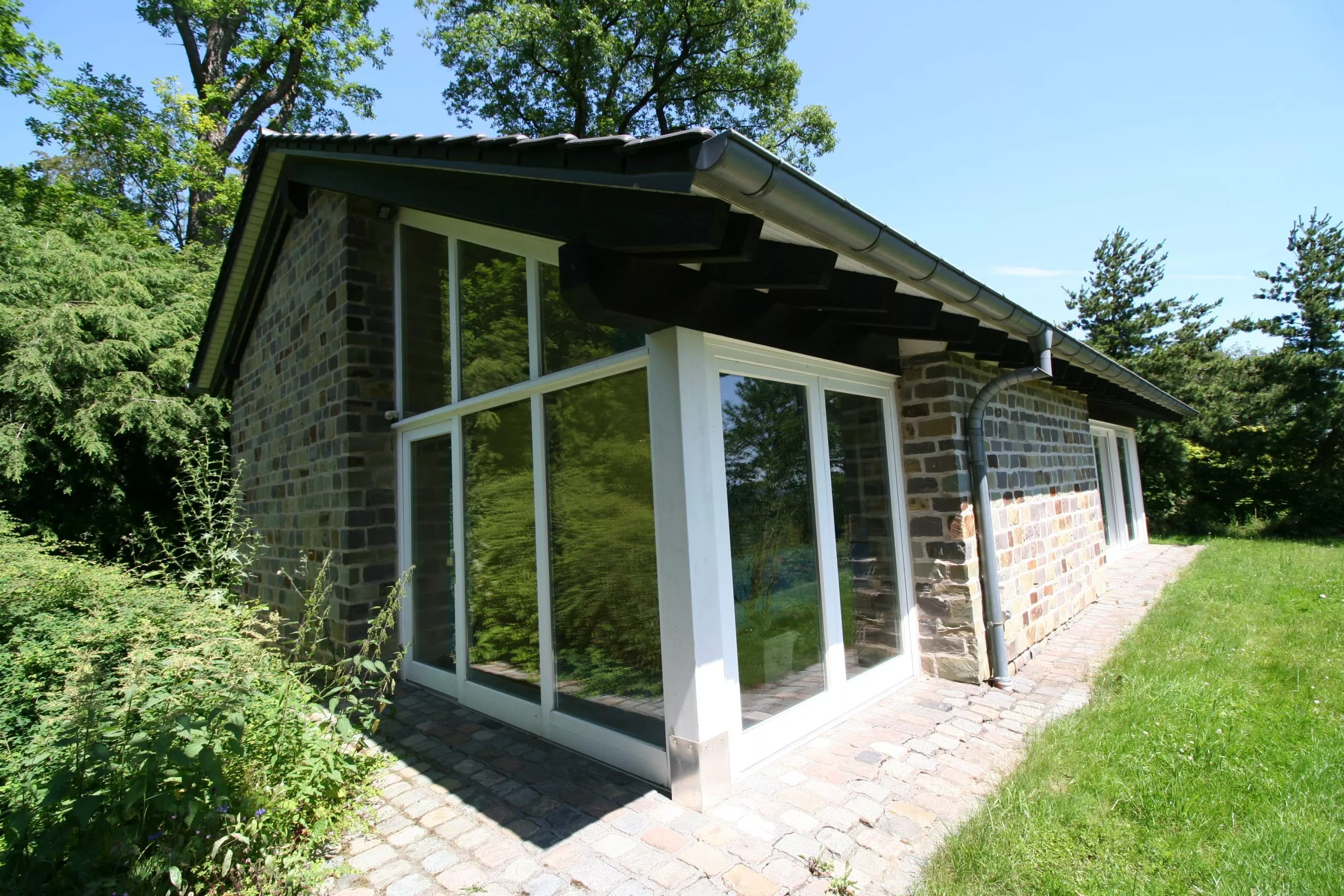 Volksbank immoXperten GmbH & Co. KG - Immobilienangebot - 57439 Attendorn - Attendorn - Häuser - Familienlandsitz auf einem herrlichen Parkgrundstück!