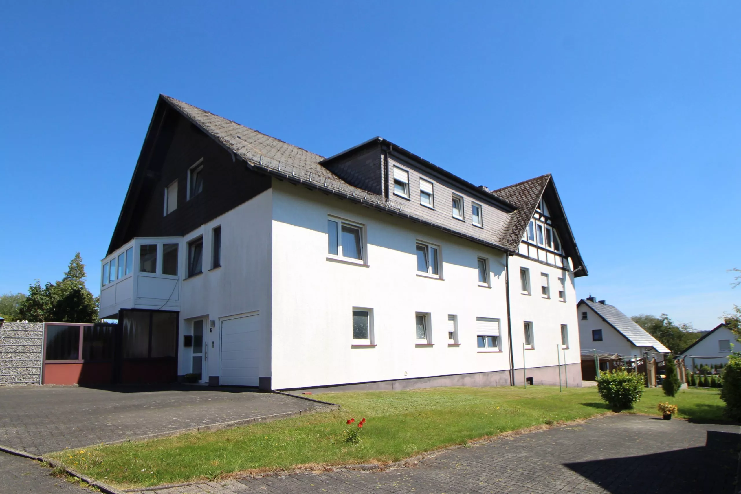 Volksbank immoXperten GmbH & Co. KG - Immobilienangebot - 57482 Wenden - Altenhof - Häuser - Vereint unter einem Dach! Zweifamilienhaus in Altenhof!