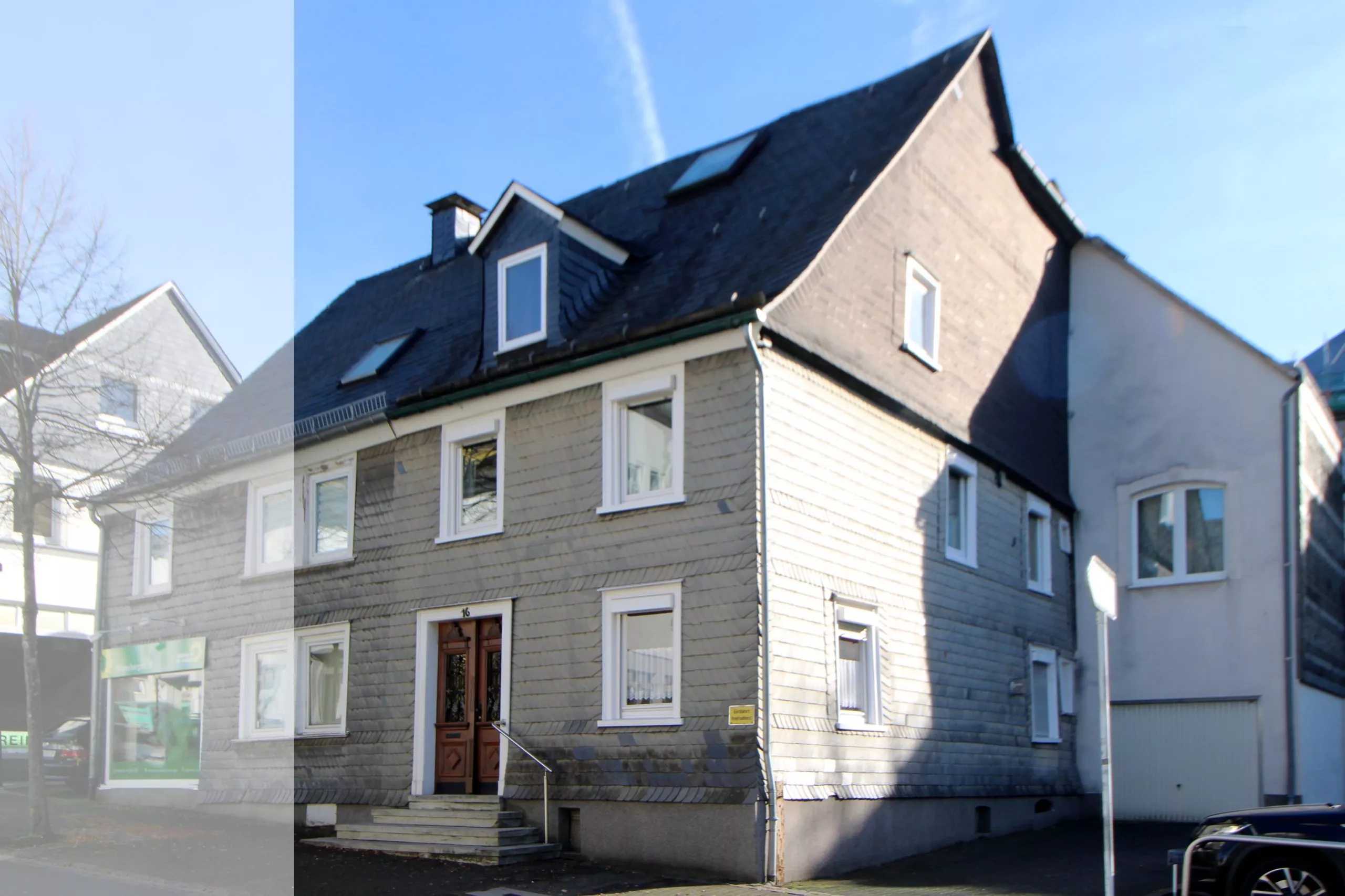 Volksbank immoXperten GmbH & Co. KG - Immobilienangebot - 57462 Olpe - Olpe-Ort - Häuser - Die Lage macht´s! Geräumige Doppelhaushälfte im historischen Stadtkern von Olpe!