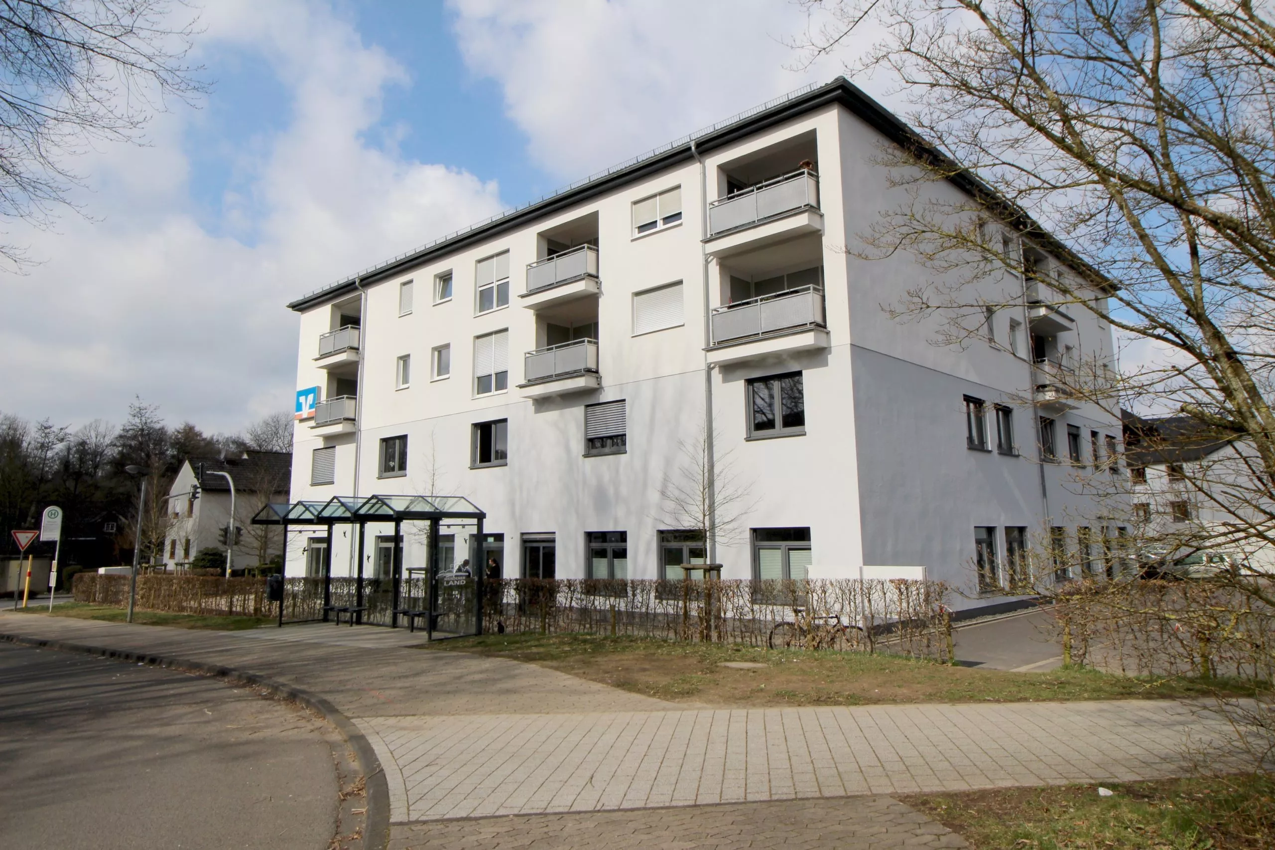 Volksbank immoXperten GmbH & Co. KG - Immobilienangebot - 57482 Wenden - Gerlingen - Wohnungen - Hell und barrierefrei! Mietwohnung mit Balkon in Gerlingen!