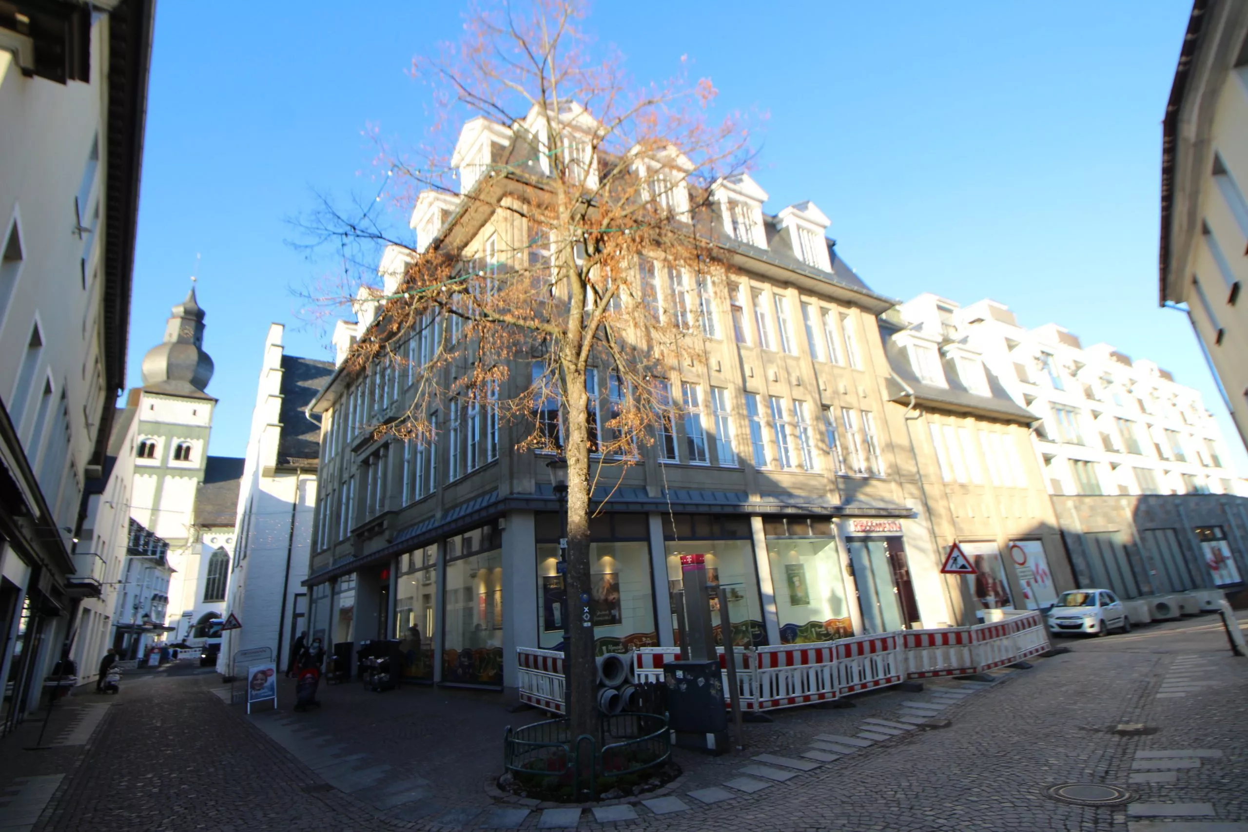 Volksbank immoXperten GmbH & Co. KG - Immobilienangebot - 57439 Attendorn - Attendorn-Ort - Wohnungen - Seniorengerechte Mietwohnung in direkter Innenstadtlage von Attendorn!
