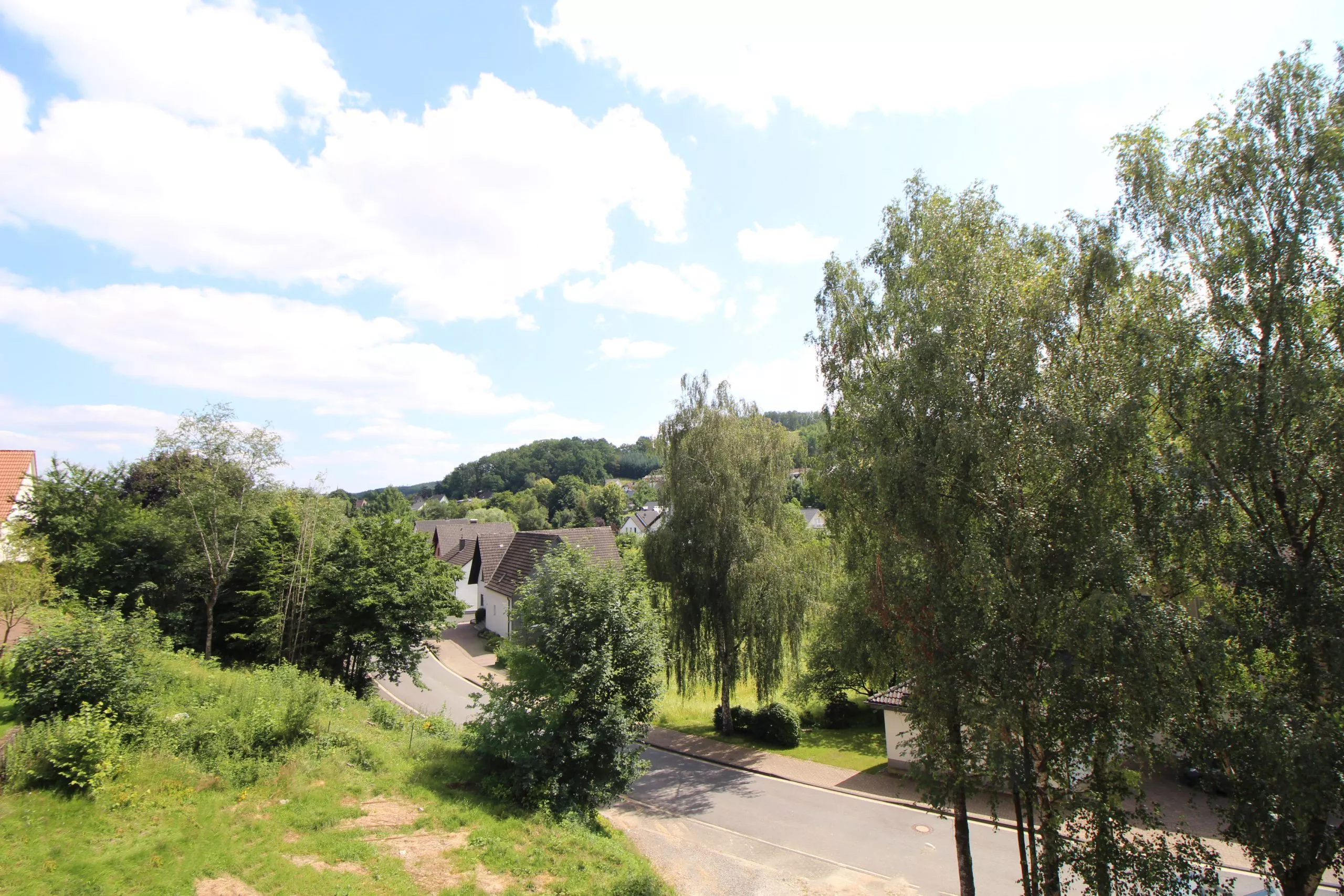 Volksbank immoXperten GmbH & Co. KG - Immobilienangebot - 57482 Wenden - Möllmicke - Wohnungen - Hier sind Sie die Ersten! Neubau-Mietwohnung mit tollem Weitblick in Wenden-Möllmicke!