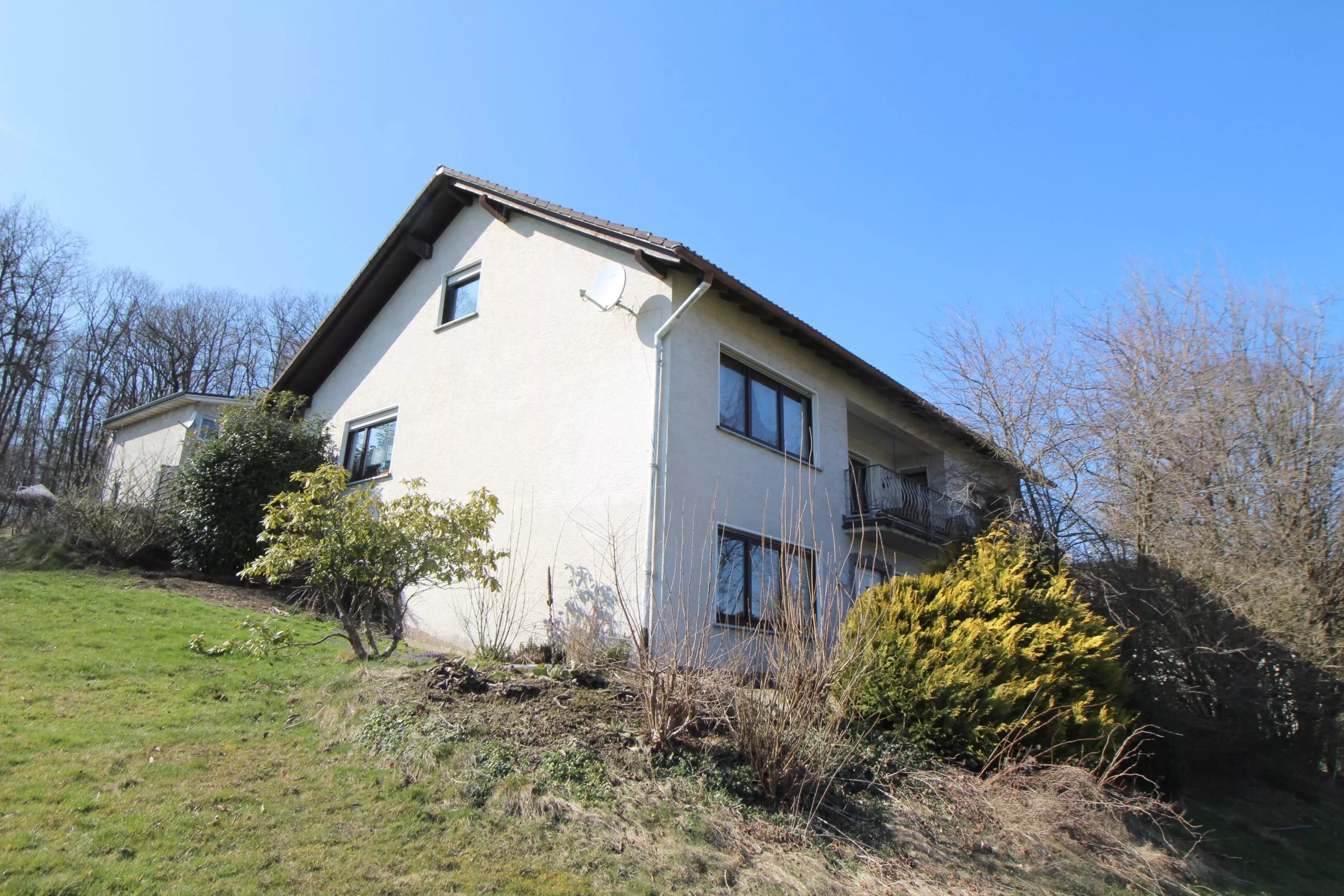 Volksbank immoXperten GmbH & Co. KG - Immobilienangebot - 57489 Drolshagen - Drolshagen - Häuser - Potenzial nutzen! Familienwohnhaus mit Einliegerwohnung in Wegeringhausen!