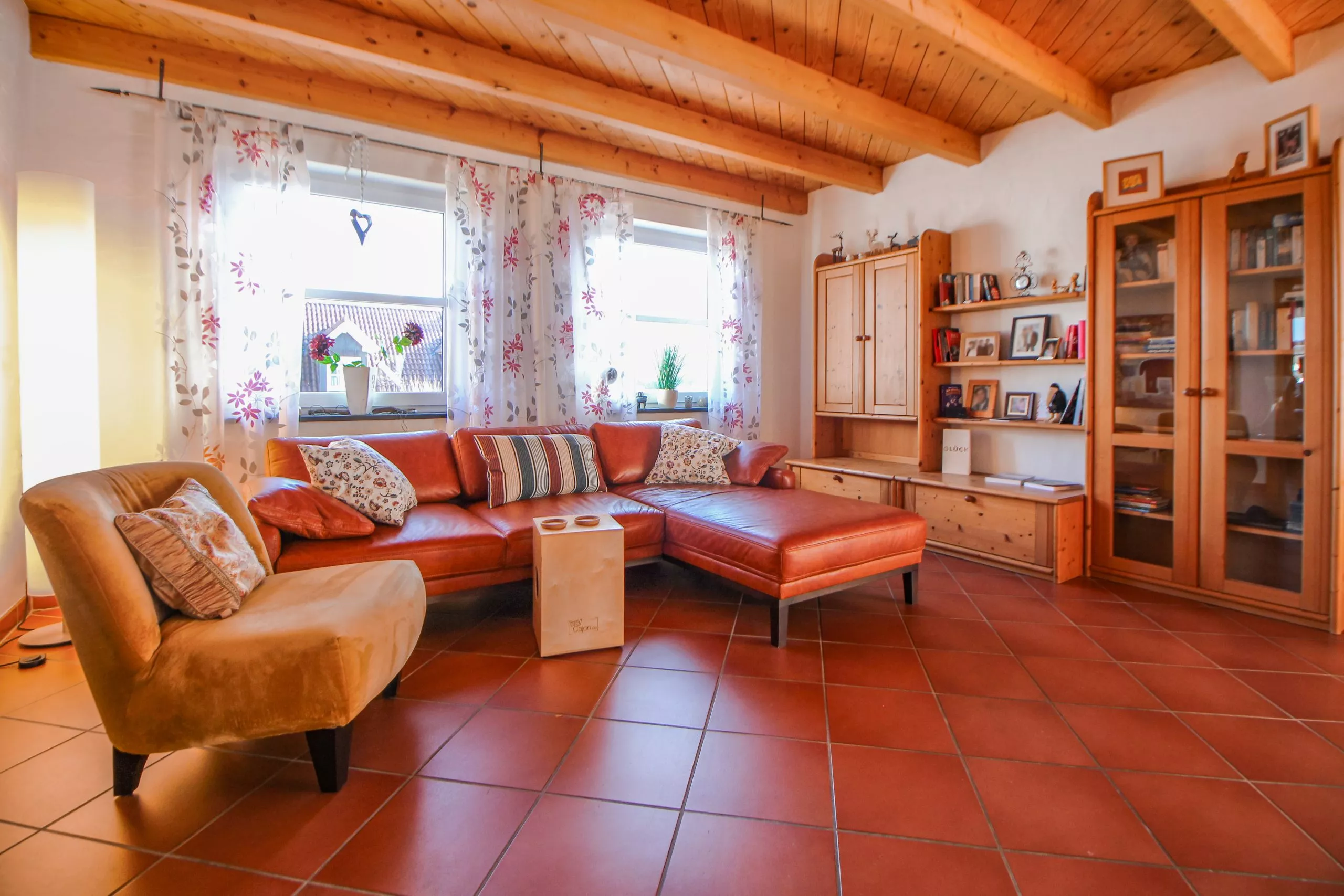 Volksbank immoXperten GmbH & Co. KG - Immobilienangebot - 57462 Olpe - Rüblinghausen - Häuser - Viel Platz zum Wohlfühlen! Gepflegtes Familienwohnhaus mit Einliegerwohnung in Rüblinghausen!
