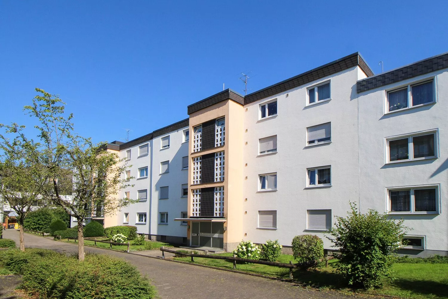 Immobilienangebot - Finnentrop - Alle - Mitten im Zentrum! - Gepflegte Eigentumswohnung mit Balkon in Finnentrop!
