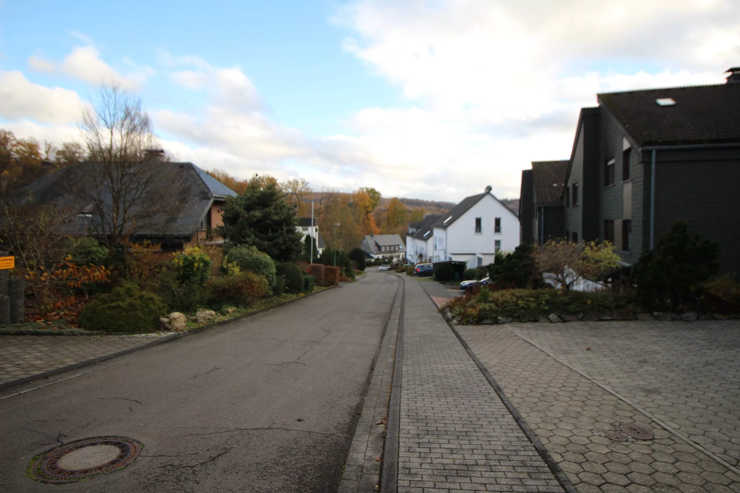 Volksbank immoXperten GmbH & Co. KG - Immobilienangebot - 57462 Olpe - Olpe-Ort - Wohnungen - Die Lage macht´s! - Ausbauwohnung mit eigenem Garten und Terrasse!