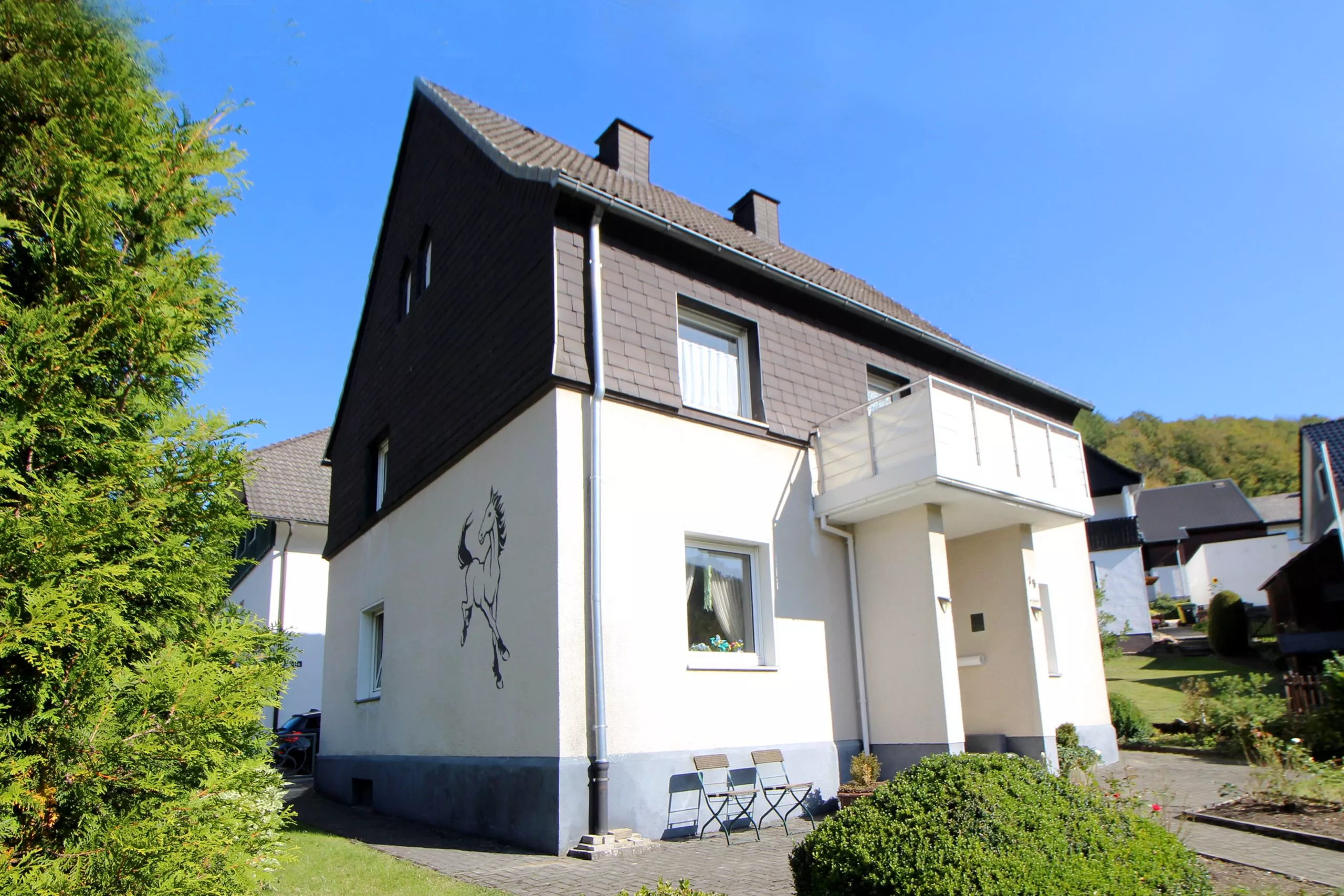 Volksbank immoXperten GmbH & Co. KG - Immobilienangebot - 57462 Olpe - Rehringhausen - Häuser - Ihr Haus im Grünen! Geräumiges Familienwohnhaus in Olpe-Rehringhausen!