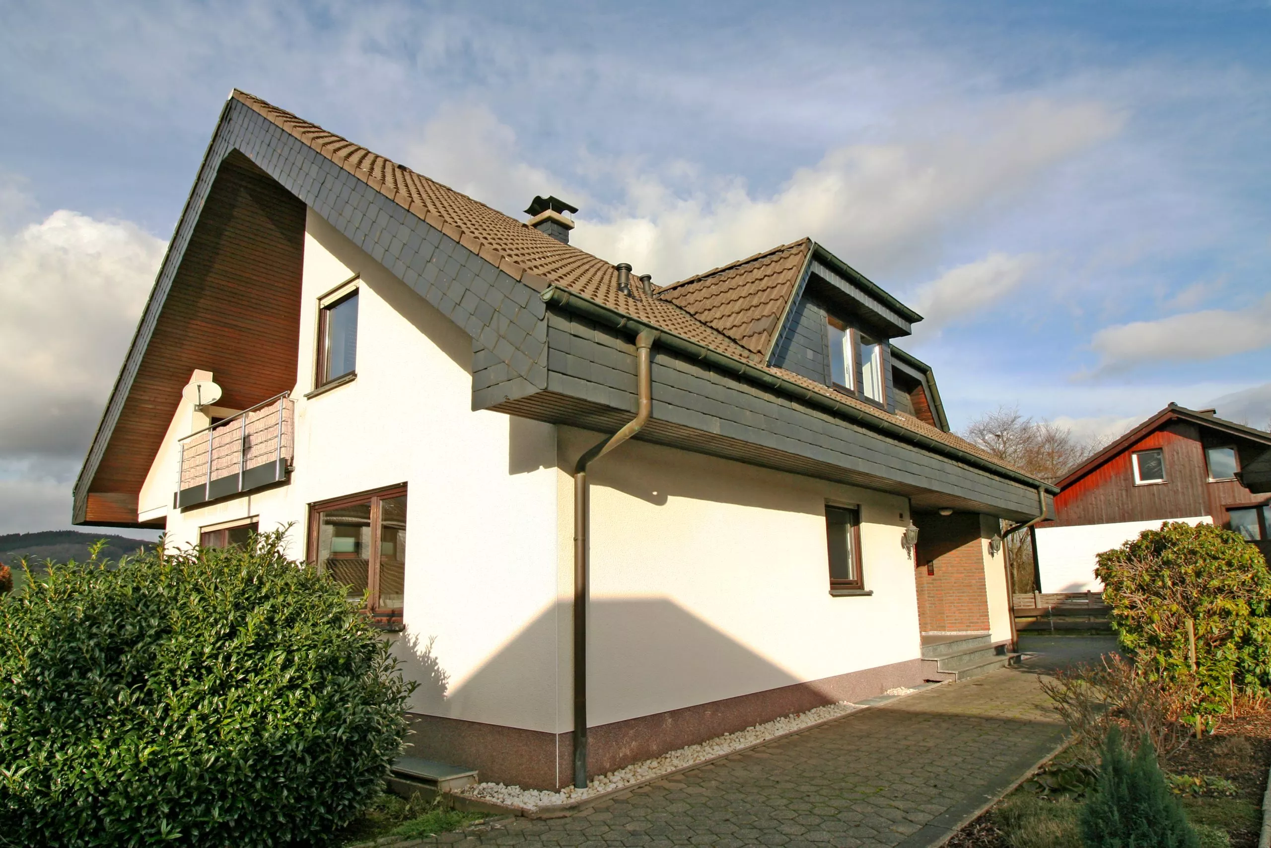 Volksbank immoXperten GmbH & Co. KG - Immobilienangebot - 57439 Attendorn - Neu-Listernohl/ P´burg - Häuser - Kapitalanleger aufgepasst! Mehrfamilienhaus als Renditeobjekt in Attendorn!