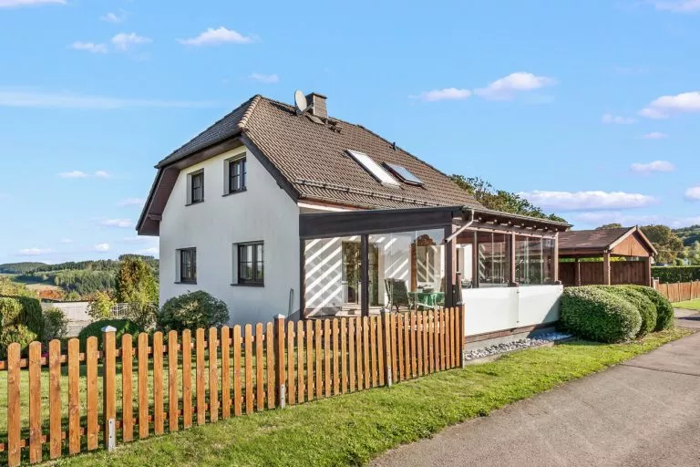 Immobilienangebot - Olpe - Alle - Familiendomizil mit Panoramablick in Olpe!
