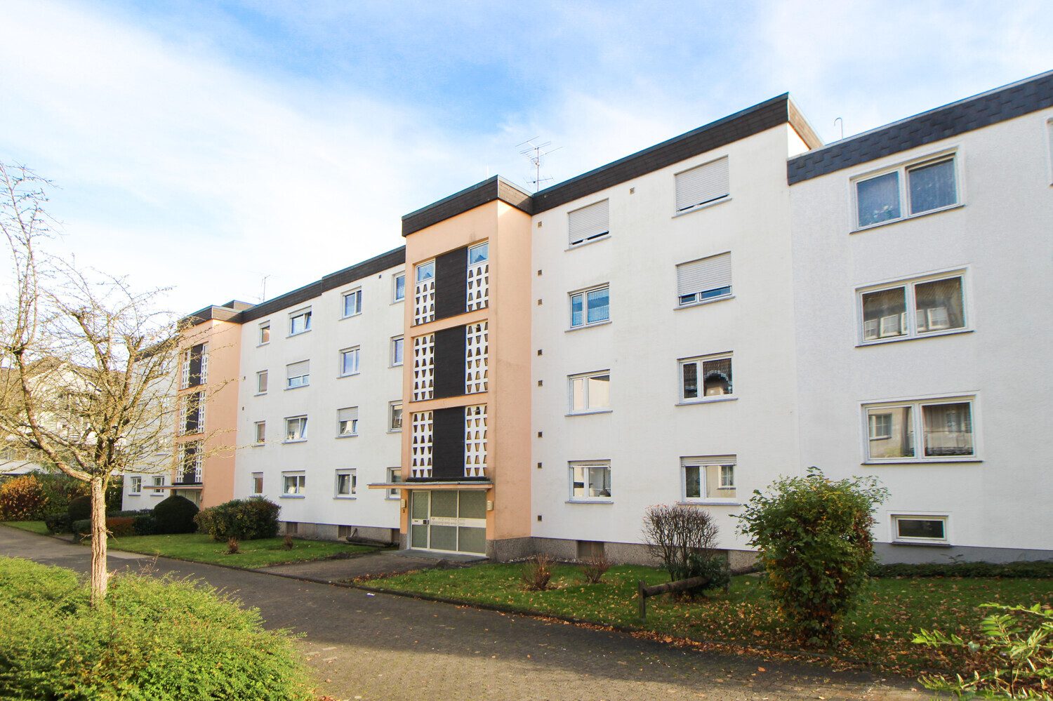 Immobilienangebot - Finnentrop - Alle - Mitten im Zentrum: Gepflegte Eigentumswohnung mit Balkon in Finnentrop!