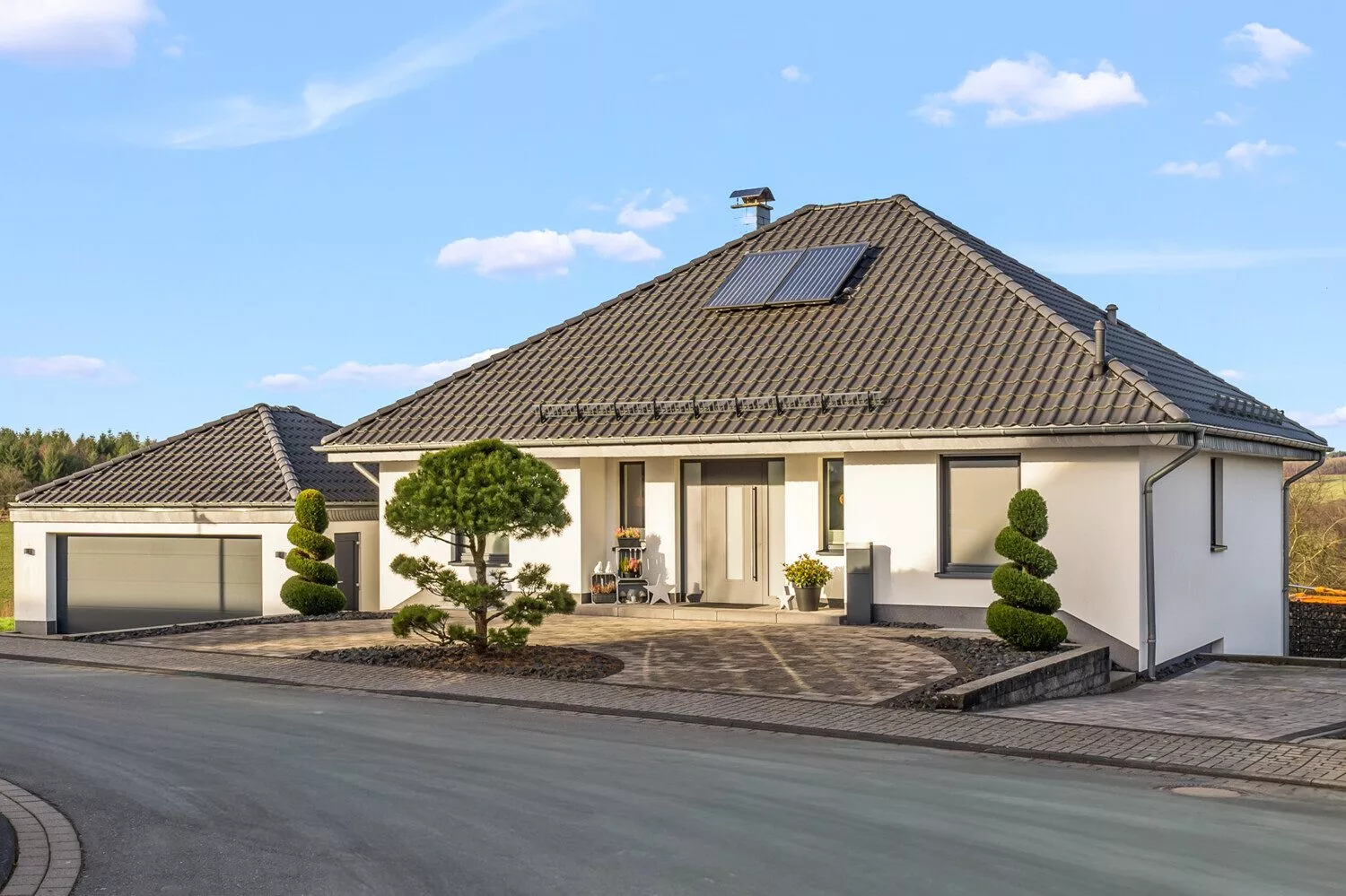 Immobilienangebot - Olpe - Alle - Repräsentatives und modernes Familiendomizil in Toplage!