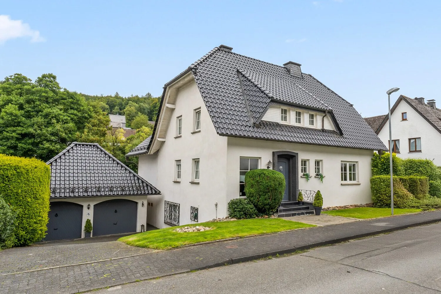 Immobilienangebot - Olpe - Alle - Großzügiges Anwesen in Olper Stadtnähe!