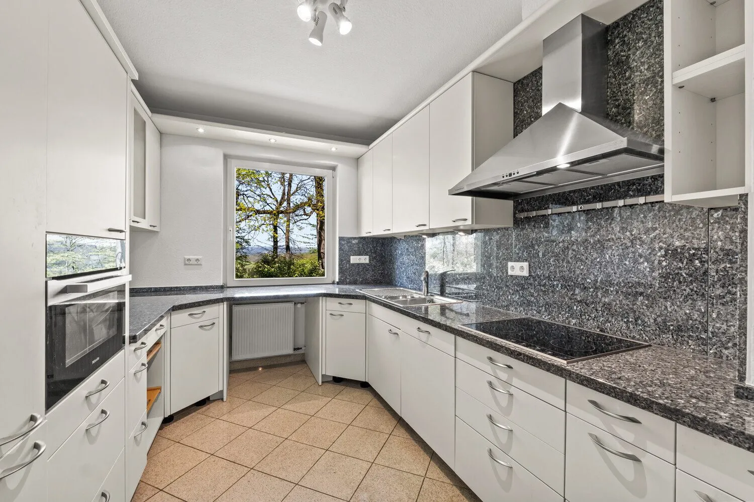 Immobilienangebot - Olpe - Alle - Wohnhaus in Alleinlage: Private Zufahrt, großes Grundstück und vielseitige Nutzungsmöglichkeiten!
