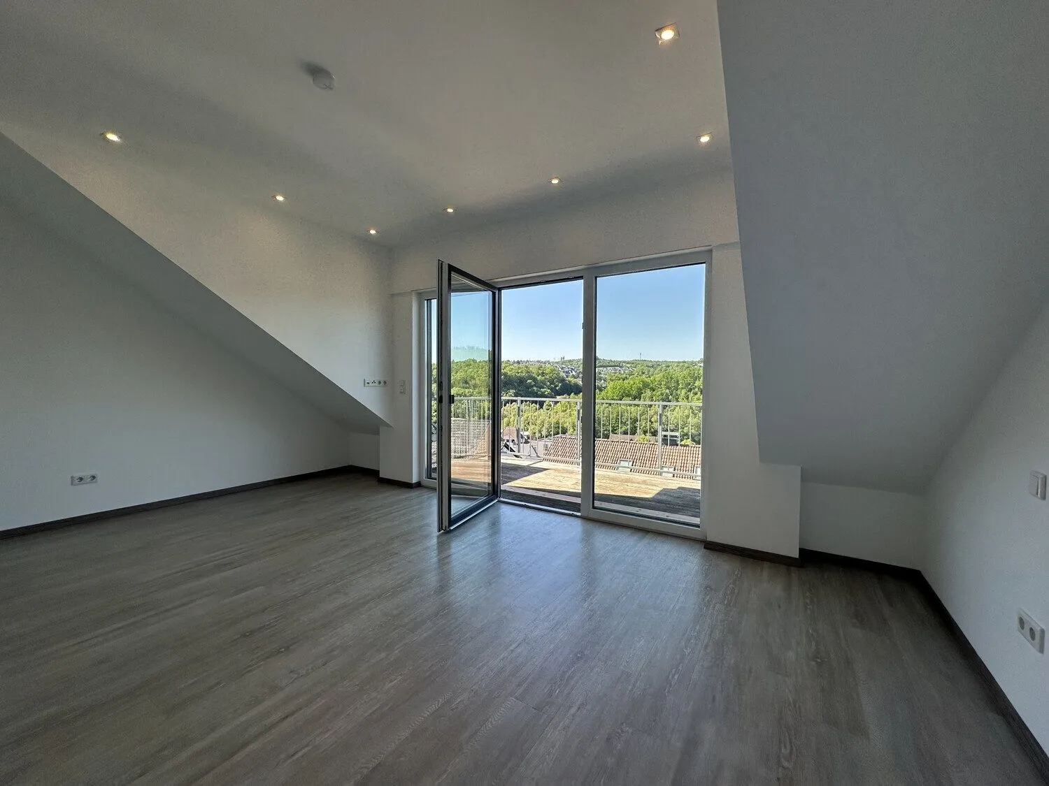 Immobilienangebot - Olpe - Alle - Sofort verfügbar - Neuwertige Maisonettewohnung über den Dächern der Stadt!
