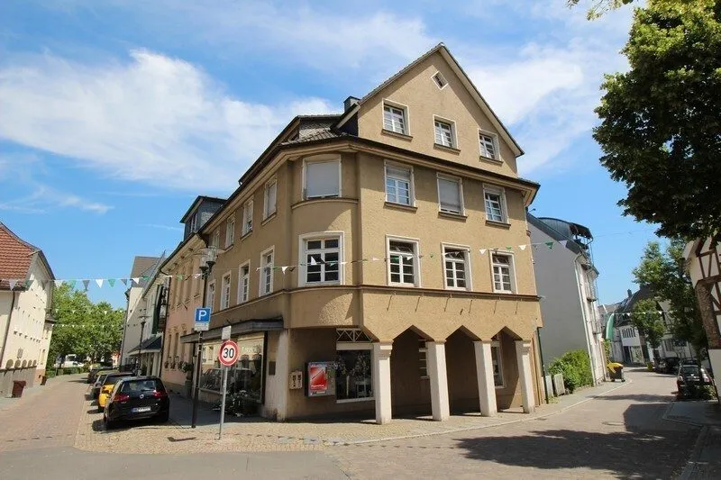 Immobilienangebot - Alle - Verkauf gegen Gebot - Eigentümerzustimmung vorbehalten! Wohn- und Geschäftshaus in Innenstadtlage von Attendorn!