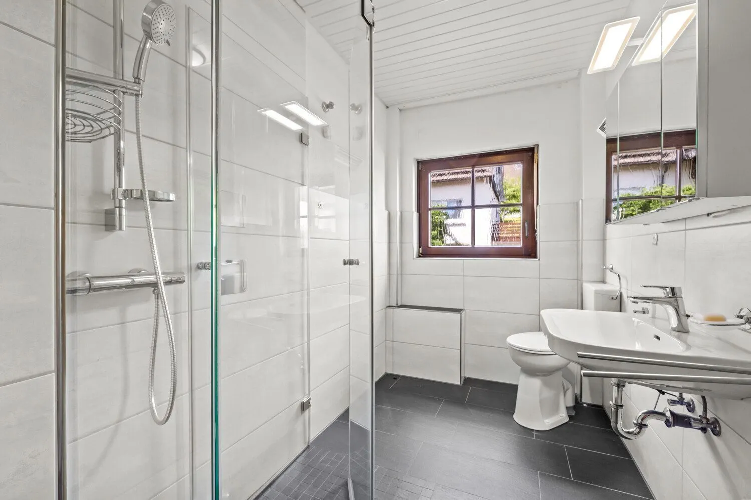 Immobilienangebot - Wenden - Alle - Familienfreundliche Haushälfte in ruhiger Lage von Gerlingen!