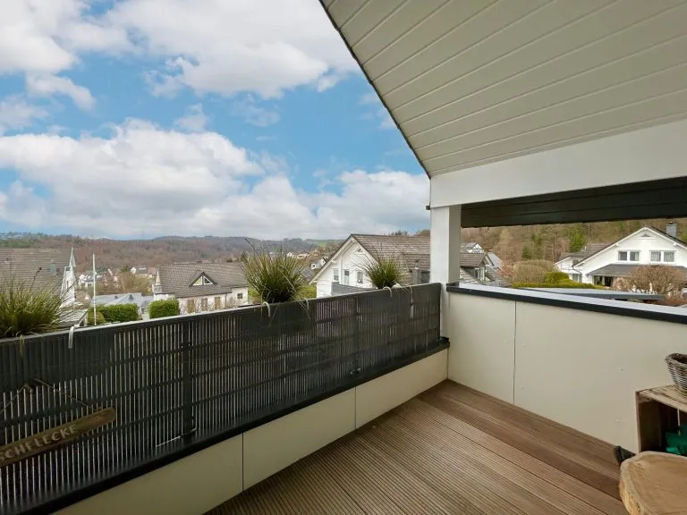 Immobilienangebot - Alle - Exklusive Dachgeschosswohnung mit traumhaftem Weitblick!