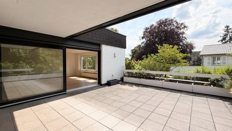 Immobilienangebot - Alle - Ab sofort verfügbar – Großzügige Wohnung mit großer Terrasse in Olper Bestlage!