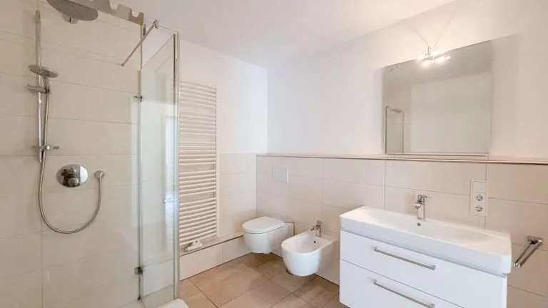 Immobilienangebot - Alle - Ab sofort verfügbar – Großzügige Wohnung mit großer Terrasse in Olper Bestlage!