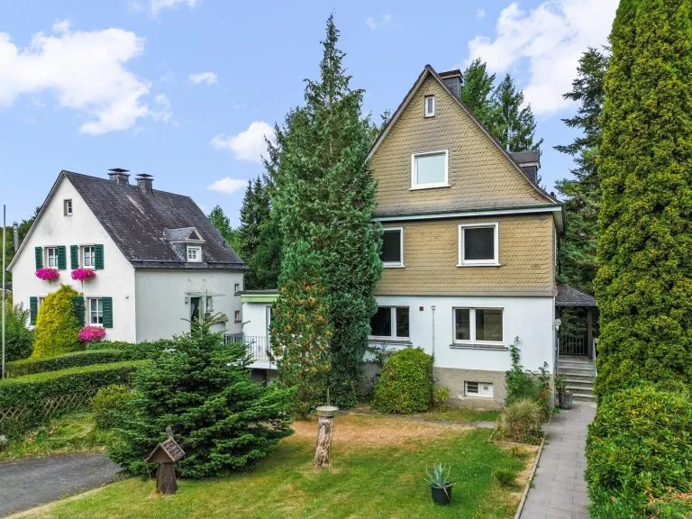 Immobilienangebot - Alle - Fußläufig zur Innenstadt – Wohnhaus mit privatem Garten und viel Platz für die ganze Familie!