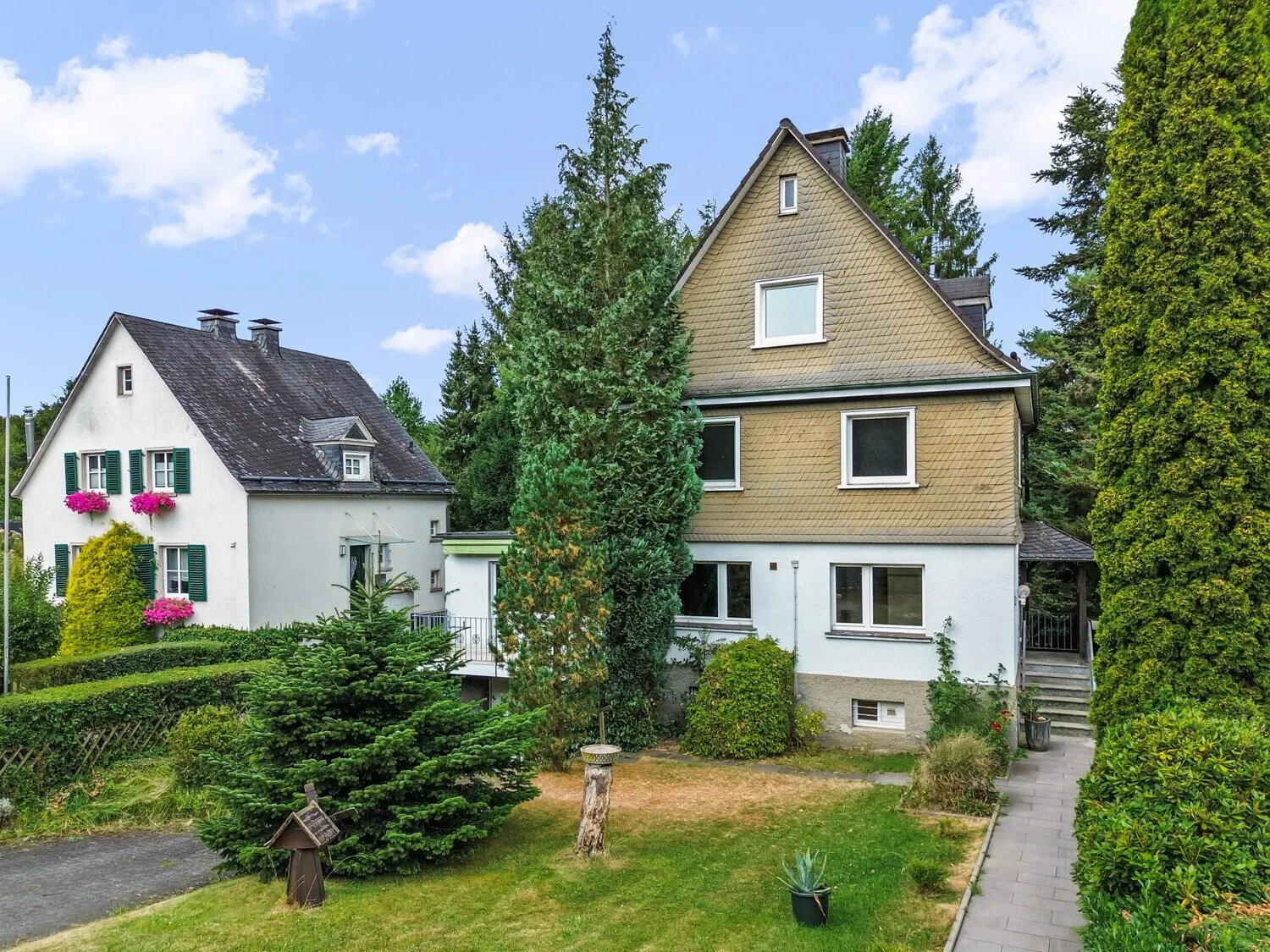 Wohnhaus in Olpe! Immobilienangebot - Alle - Fußläufig zur Innenstadt – Wohnhaus mit privatem Garten und viel Platz für die ganze Familie!