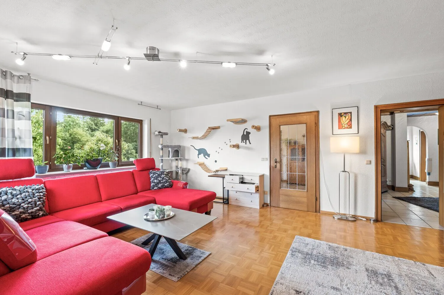 Gemütliches Wohnzimmer! Immobilienangebot - Wenden - Alle - Einziehen und Wohlfühlen: Wohnhaus mit Einliegerwohnung in Rothemühle!