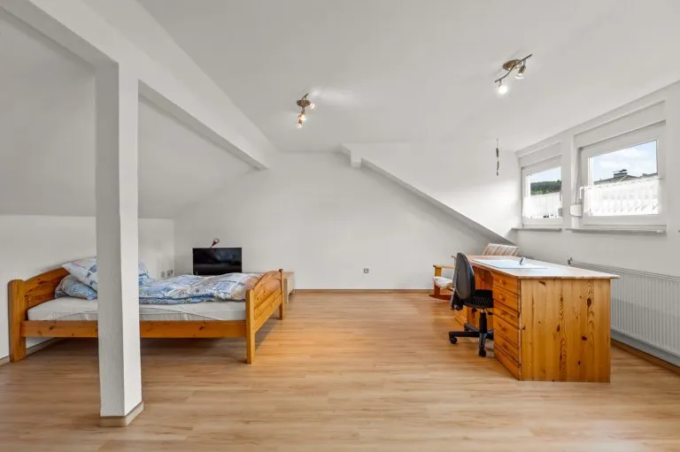 Immobilienangebot - Olpe - Alle - Stadtnah leben: Familienglück auf großzügigem Raum!