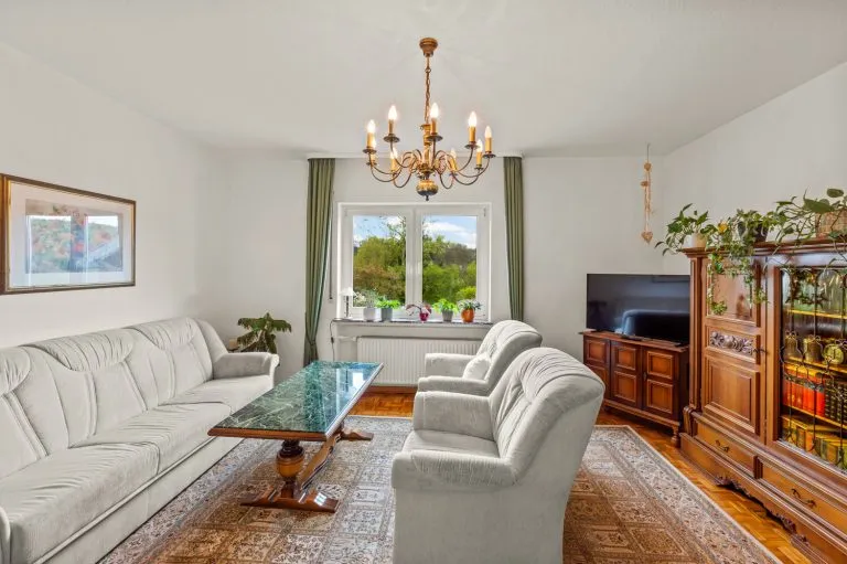 Immobilienangebot - Olpe - Alle - Stadtnah leben: Familienglück auf großzügigem Raum!