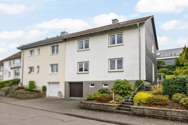 Immobilienangebot - Olpe - Alle - Stadtnah leben: Familienglück auf großzügigem Raum!
